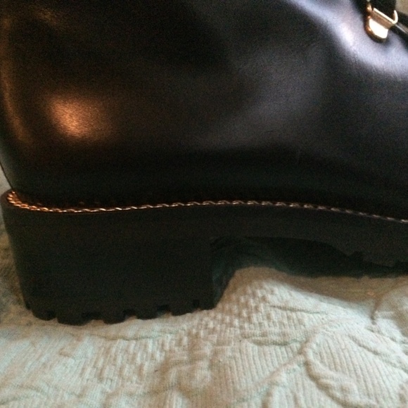 Beautiful Brand New Black Boots - Stuart Weitzman - Picture 4 of 4